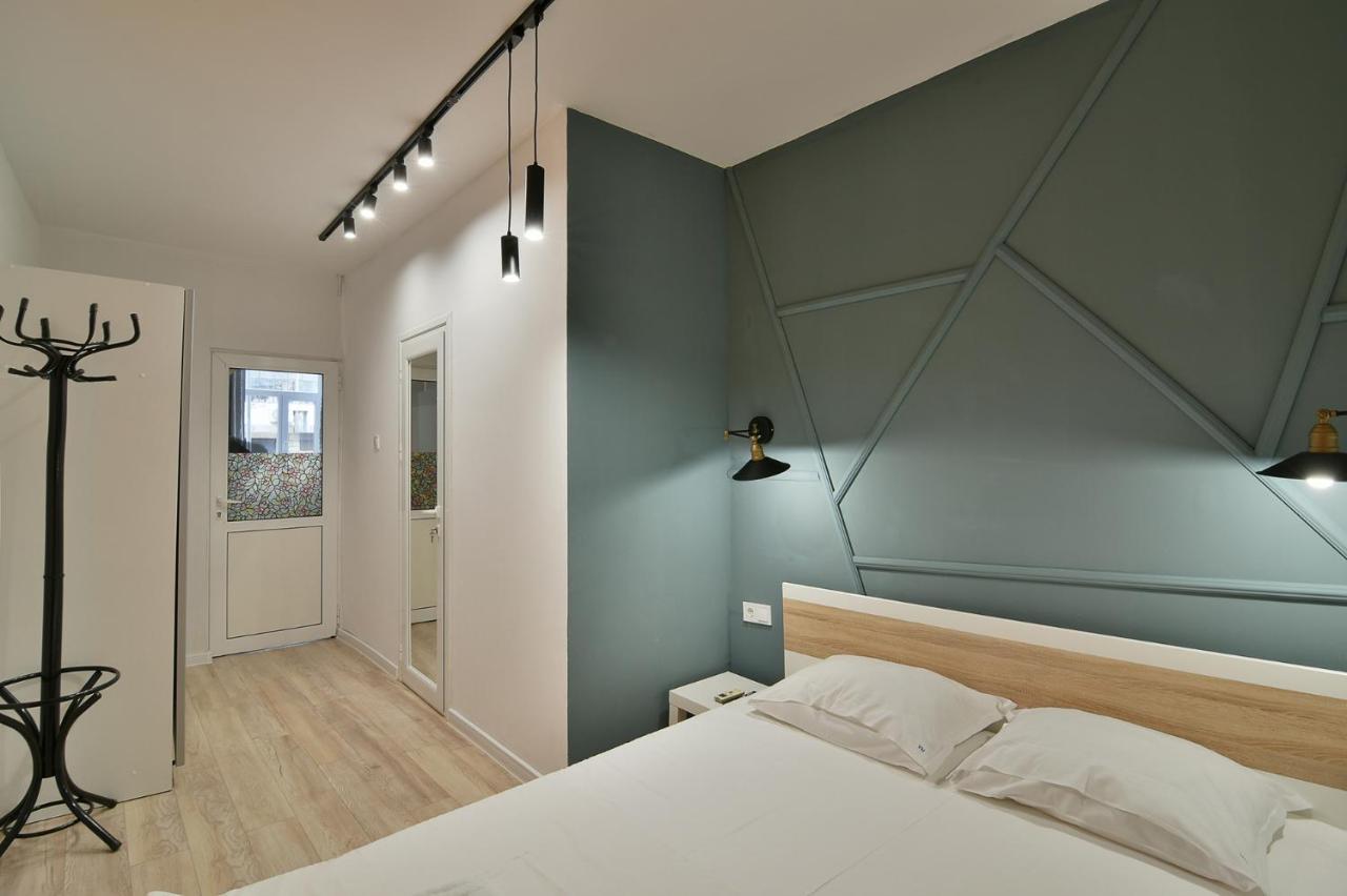 Central Flats With Parking Warna Exterior foto