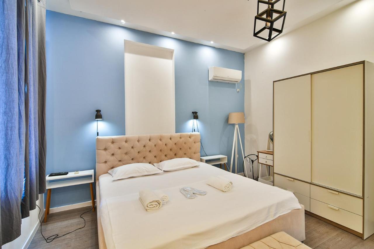 Central Flats With Parking Warna Exterior foto